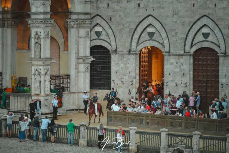 Palio di Siena del 2 luglio 2026: il programma delle prove regolamentate (prove di notte)