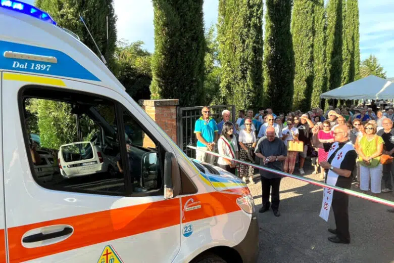 Inaugurata un’altra ambulanza a San Casciano dei Bagni Inaugurazione ambulanza a San Casciano dei Bagni