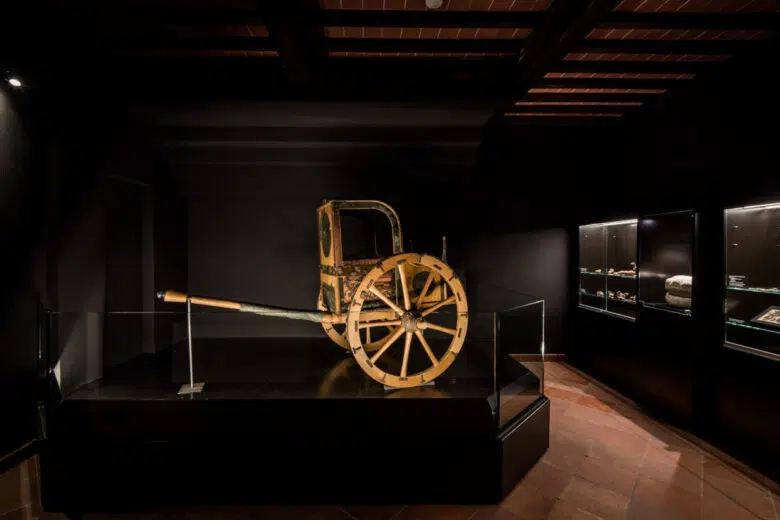 Museo Archeologico del Chianti a Castellina, carro etrusco di Montecalvario