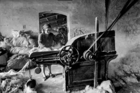 Sovicille: “Cera una volta a Brenna”, la filanda tra storia e memoria La filanda di Brenna in una foto d'epoca