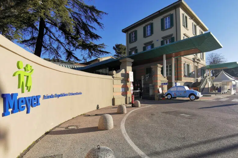 Esterno ospedale pediatrico Meyer di Firenze