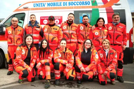 Torrita di Siena, la Pubblica Assistenza spegne 60 candeline Ambulanza e volontari della Pubblica Assistenza di Torrita di Siena