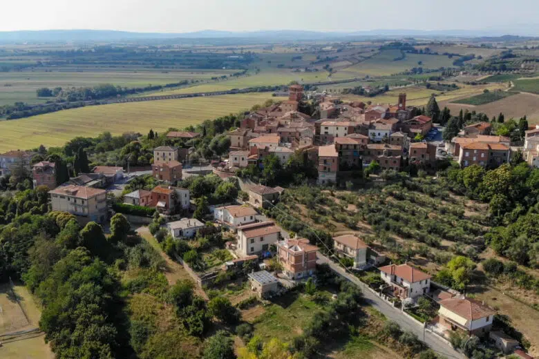 Valiano, vista dall'alto