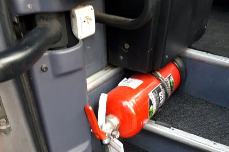 Estintore in autobus