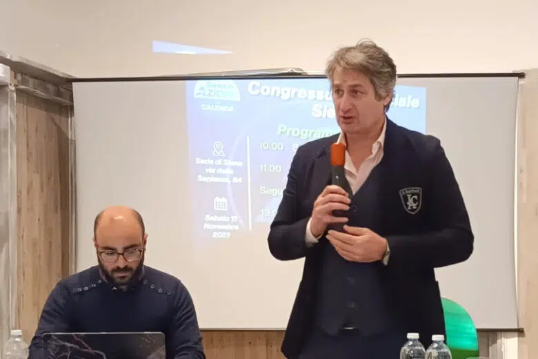 Azione Siena, Roberto Bozzi è il nuovo segretario provinciale Il segretario Roberto Bozzi al congresso di Azione Siena