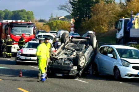 Incidente sulla tangenziale di Siena: coinvolti tre veicoli Incidente nella tangenziale di Siena