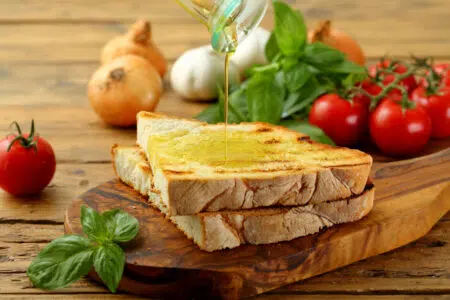 Festa dell’Olio 2023: San Quirico d’Orcia celebra il migliore extravergine d’oliva Olio di oliva, bruschetta