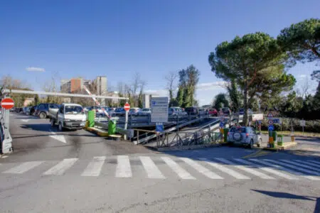 Parcheggio Scotte, nuove soluzioni da Comune di Siena e Aou Senese Parcheggio policlinico Santa Maria alle Scotte di Siena