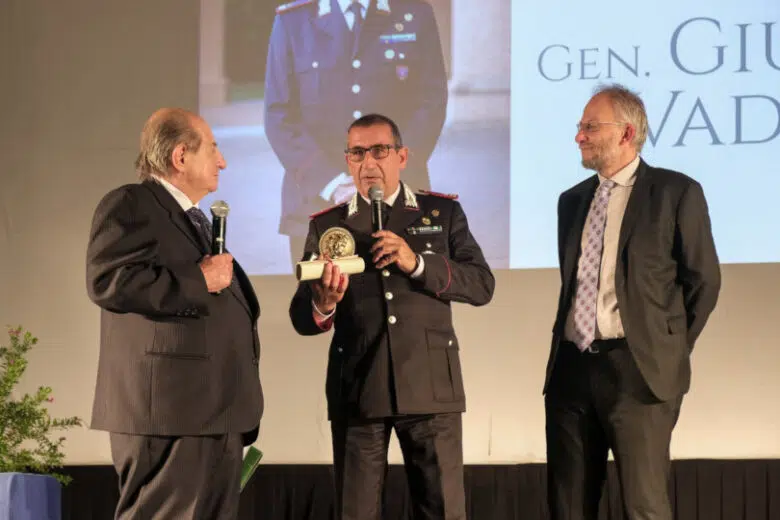 Premio scudo 2023 a Chianciano Terme, generale Giuseppe Vadalà