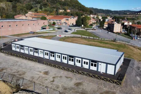 Roncalli di Poggibonsi: in funzione i moduli, le aule per gli studenti Moduli Roncalli Poggibonsi