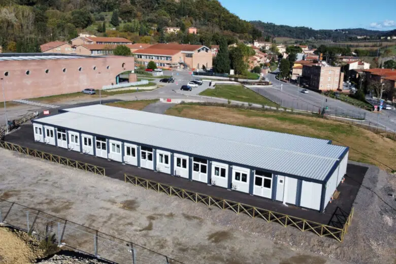 Roncalli di Poggibonsi: in funzione i moduli, le aule per gli studenti Moduli Roncalli Poggibonsi