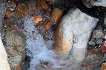 Nuova scoperta a San Casciano dei Bagni, dall’acqua un Apollo in marmo alto due metri – FOTO San Casciano dei Bagni, scavi 2023. scoperta statua Apollo