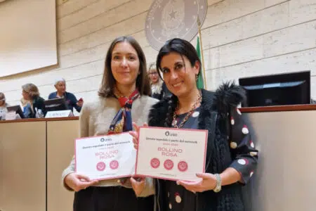 “Bollini Rosa”, gli ospedali dell’Asl Toscana sud est si confermano a misura di donna Consegna Bollini Rosa 2023 all'Asl Toscana sud est