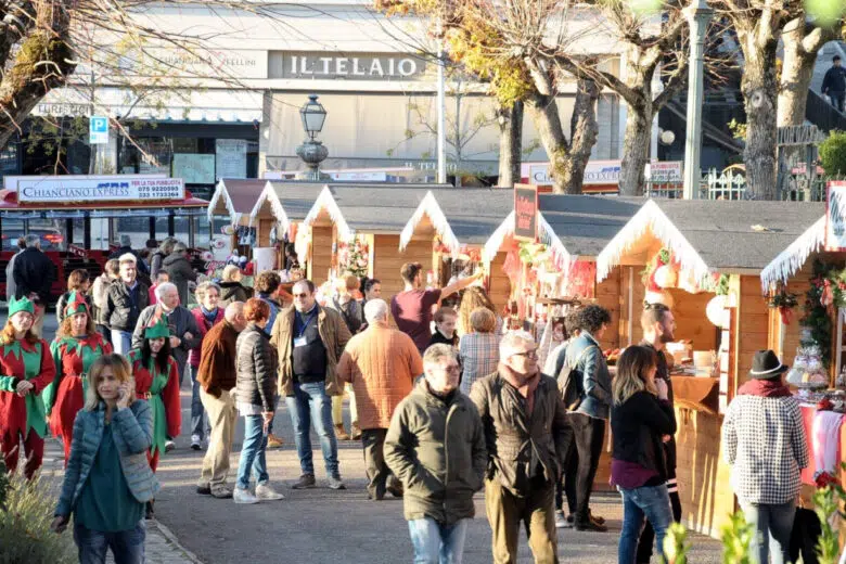 Chianciano Terme, la magia del Natale arriva nel centro storico Mercatini di Natale a Chianciano Terme