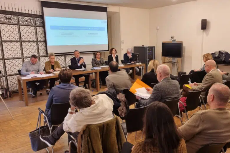La Commissione consiliare sanità di Siena incontra Aous e Asl Tse Incontro Commissione consiliare sanità di Siena con Aous e Asl Tse