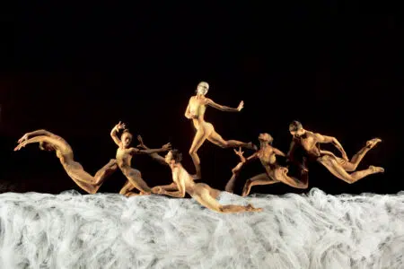 I danzatori acrobati della Nogravity tornano ai Rinnovati con “Exodus” Exodus, lo spettacolo della compagnia Nogravity