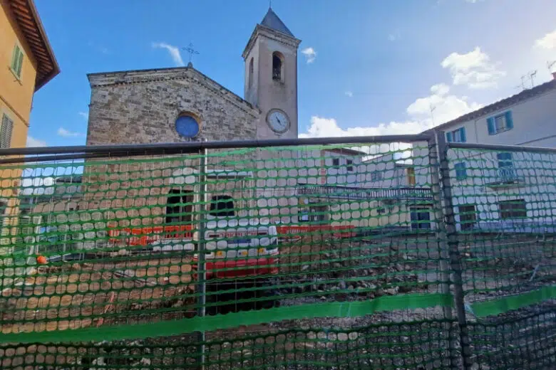 Staggia, avviati i lavori per la riqualificazione di piazza Grazzini I lavori in piazza Grazzini a Staggia Senese, nel comune di Poggibonsi