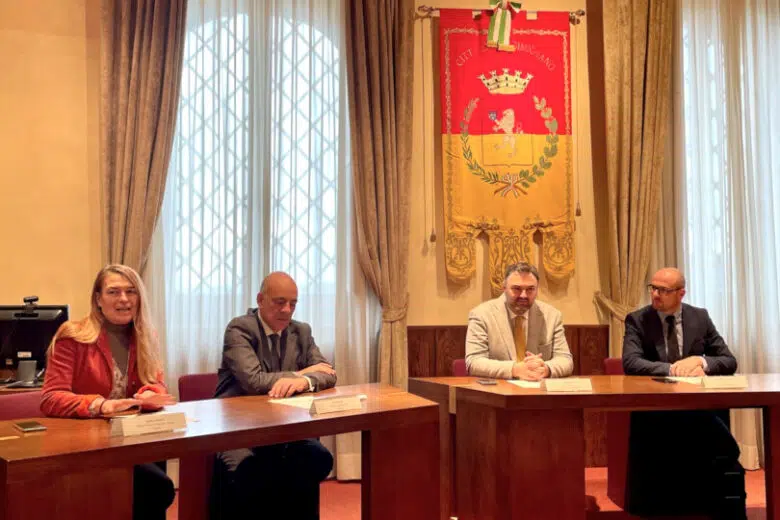 Trenitalia, presentazione "San Gimignano Centro Storico"