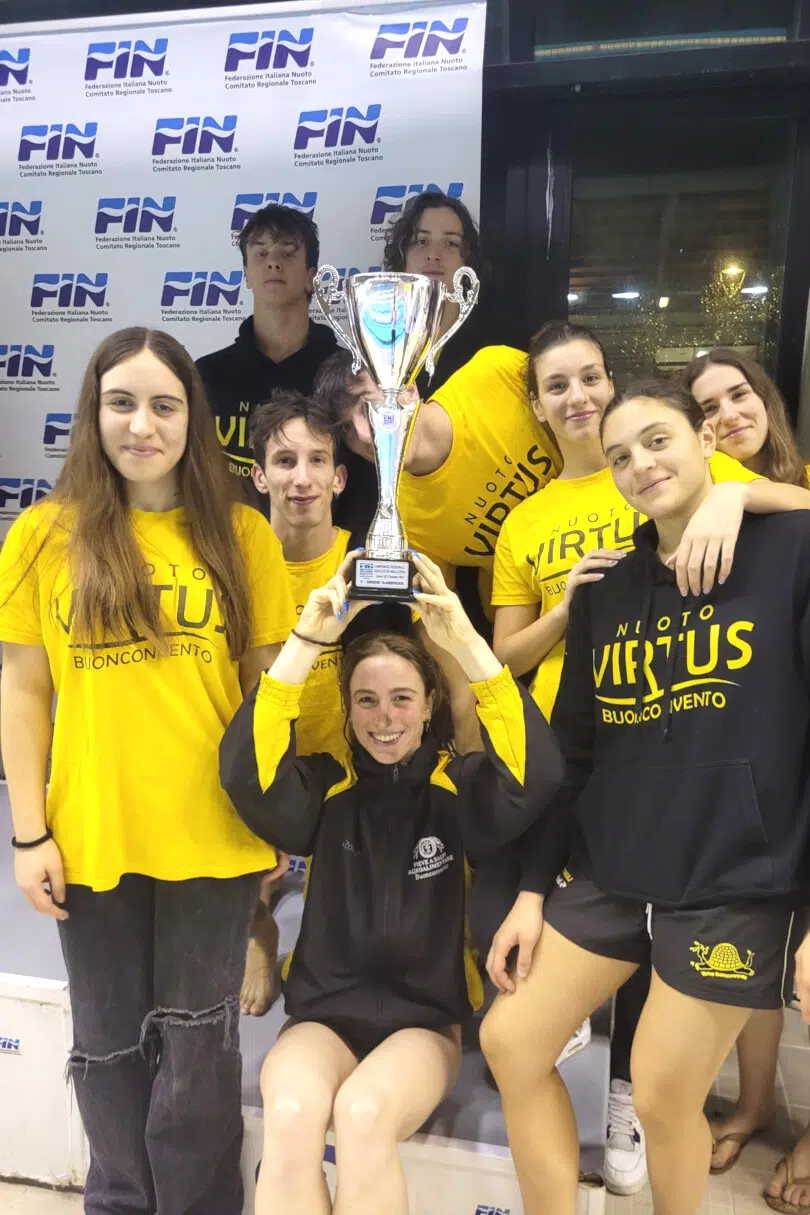 La squadra della Virtus Buonconvento ai Campionati regionali di nuoto
