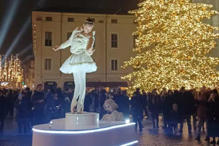 “Una festa continua”: proseguono gli eventi del Natale a Siena Lo spettacolo White Carillon