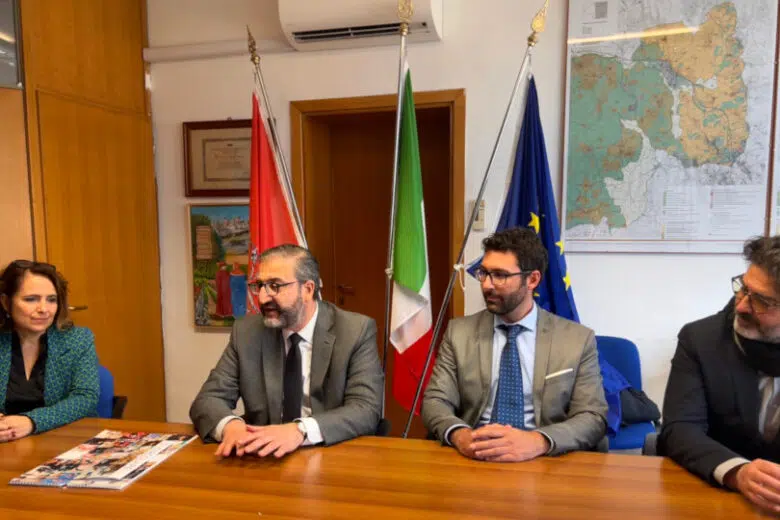 Attive nuove linee urbane dei bus a Monteriggioni Conferenza stampa presentazione nuove linee bus di Monteriggioni