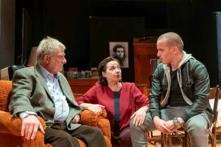 Al Teatro del Popolo di Rapolano weekend con spettacoli per adulti e bambini Farà giorno, scena dello spettacolo