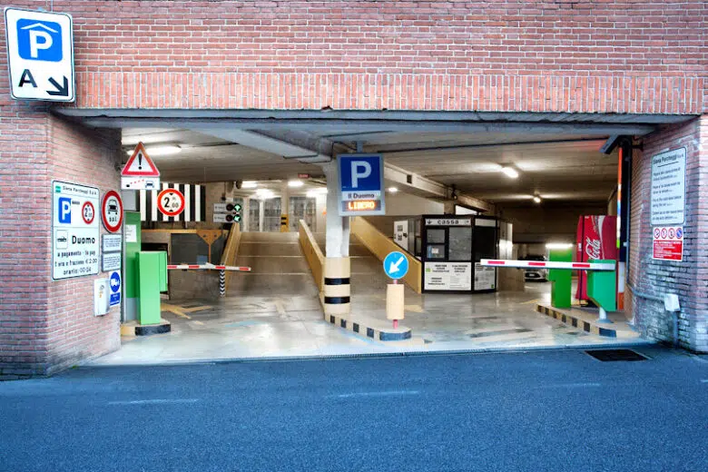 “Segui la festa”, parcheggi gratuiti per il Capodanno a Siena Ingresso del parcheggio Il Duomo a Siena