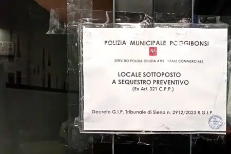 Poggibonsi, sequestro preventivo di un locale da ballo Polizia Municipale di Poggibonsi, sigilli sequestro locale