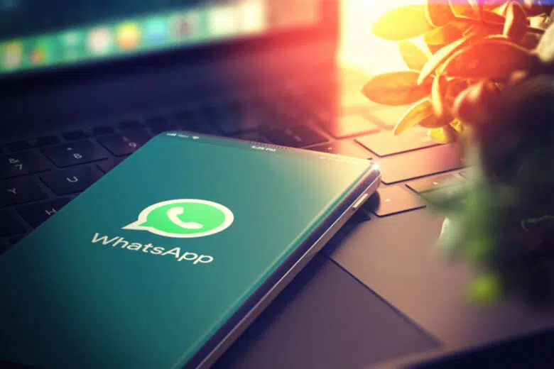 Il Comune di Castelnuovo Berardenga rilancia CastelNews Smarphone con copertina WhatsApp