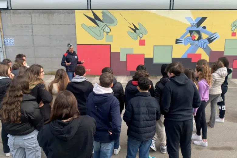 Sienambiente, imparare la gestione dei rifiuti con l’arte Termovalorizzatore di Sienambiente a Foci, visita studenti a murales