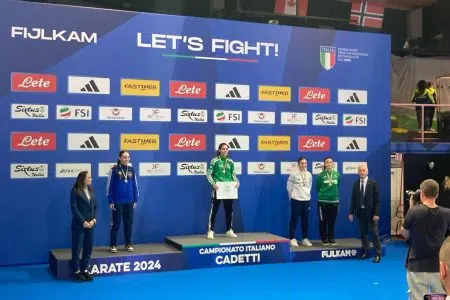 Mens Sana Karate: Azzurra Banfi bronzo ai Campionati italiani L'atleta della Mens Sana Karate Azzurra Banfi sul podio dei Campionati italiani Cadetti