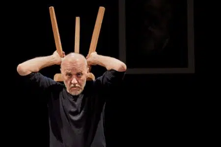 Marco Paolini con ‘Antenati – The grave party’ al Teatro Caos di Chianciano Marco Paolini nello spettacolo "Antenati"