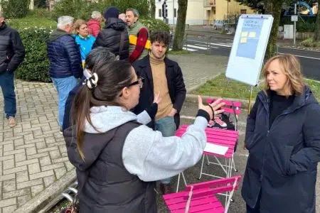 Amministrative Poggibonsi, Susanna Cenni comincia a progettare la città “Futura” Susanna Cenni incontra alcuni cittadini di Poggibonsi