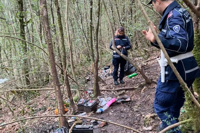 Bosco di Lecceto Siena, intervento Polizia