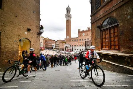 Strade Bianche: Sei Toscana rinnova il Green Partnership Strade Bianche Piazza del Campo