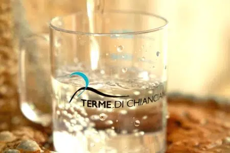 Alle Terme di Chianciano riaprono le cure termali in convenzione con il Servizio sanitario nazionale Bicchiere Terme di Chianciano