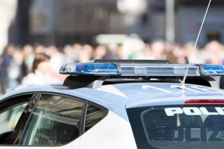 Polizia di Stato: controlli per contrastare la devianza giovanile Volante Polizia di Stato