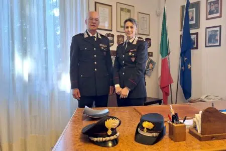 Il tenente colonnello Alessio Brogi nuovo comandante del Reparto Carabinieri Biodiversità di Siena Il tenente colonnello Alessio Brogi con il capitano Marta Simonetti