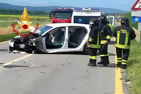 Incidente a Sovicille, 28enne trasportata con l’elisoccorso alle Scotte Incidente stradale Sovicille, Vigili del Fuoco