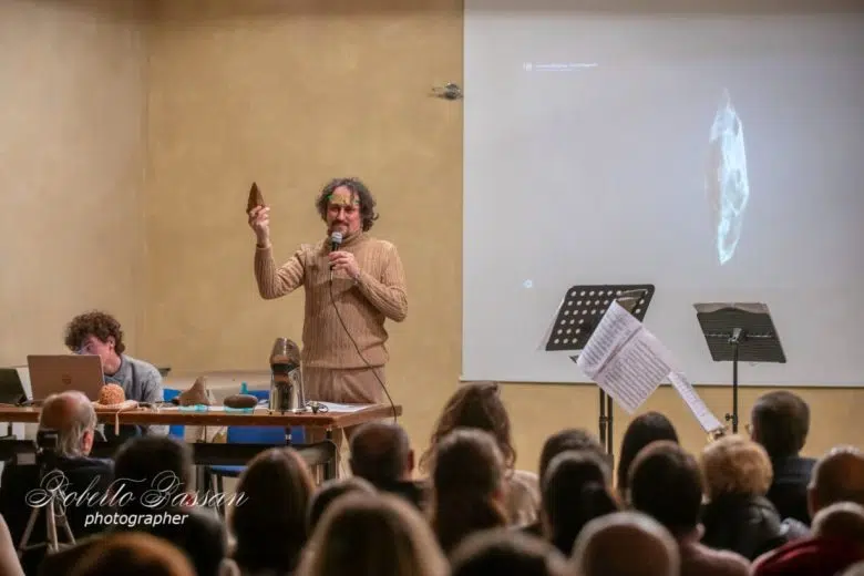 “Le quattro stagioni della Storia dell’Uomo” al MaM di Monteriggioni Lo spettacolo "Le quattro stagioni della grande Storia dell'Uomo"