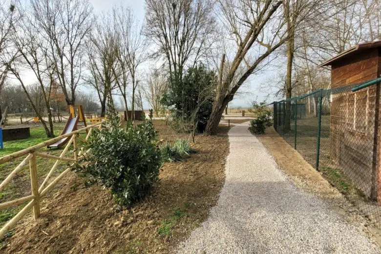 Lago di Montepulciano, area camper, area giochi