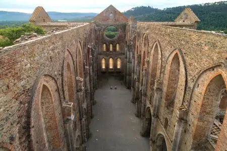 Abbazia di San Galgano, convegno a Chiusdino Abbazia di San Galgano a Chiusdino