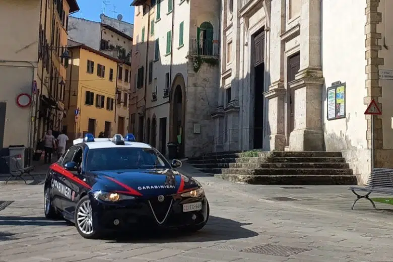 Operazione antidroga “Angiportis” a Poggibonsi: 6 misure cautelari Auto Carabinieri Poggibonsi