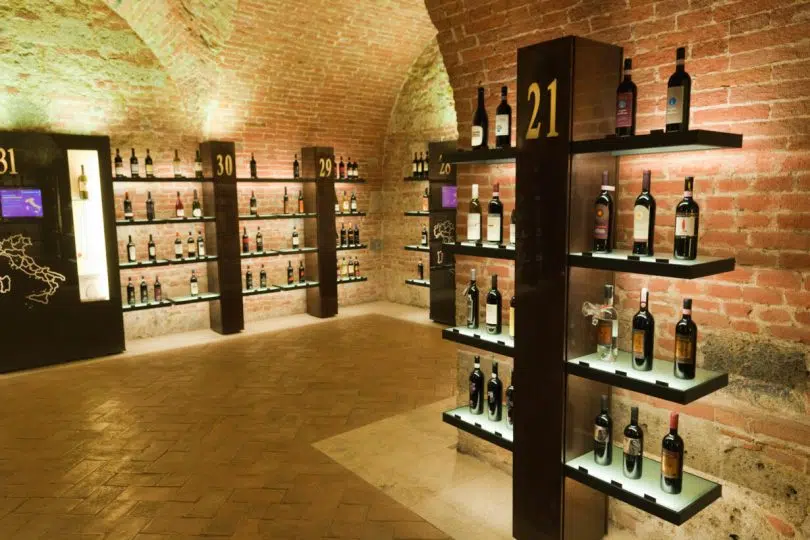 Enoteca Italiana Siena, interno cantina