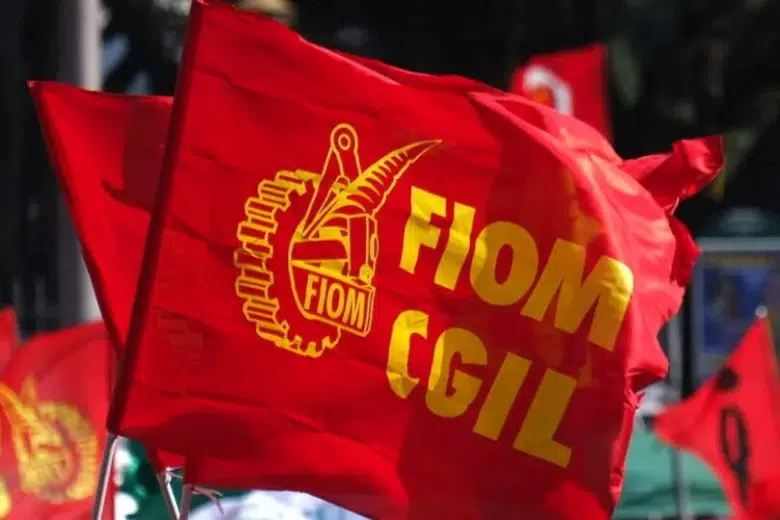Lavoro, Fiom CGIL Siena: “No alla mala politica, no alla contrattazione al ribasso” Fiom CGIL, bandiera