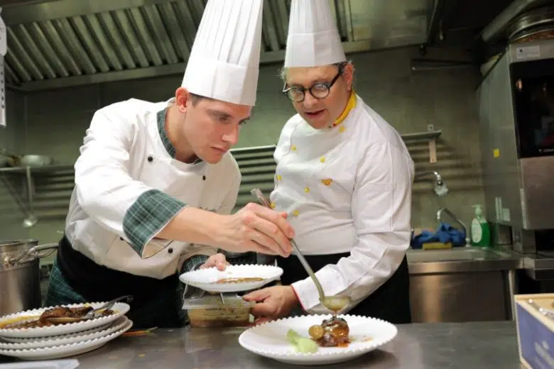La stagione 2024 di Girogustando: la primavera di stelle a 4 mani Girogustando, cuochi in cucina