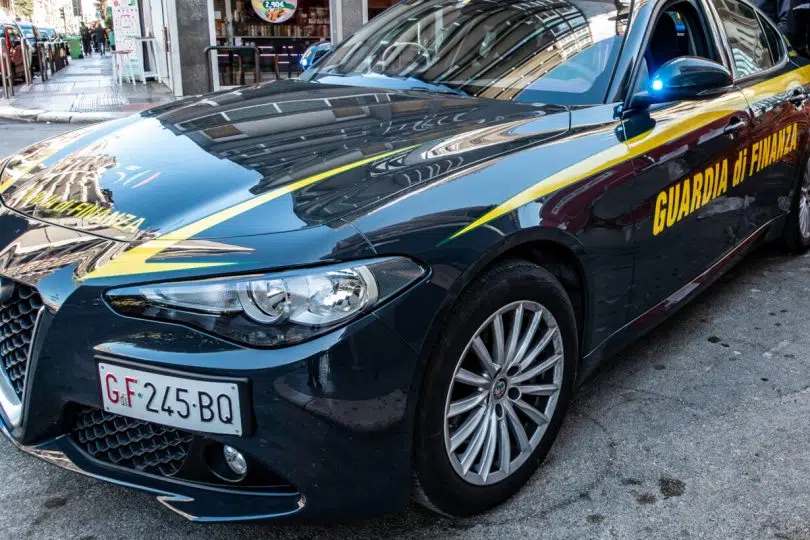 Guardia di Finanza, auto