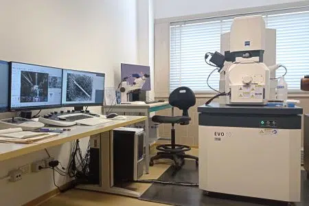 Il supermicroscopio per l'amianto al Laboratorio del Ruffolo di Siena