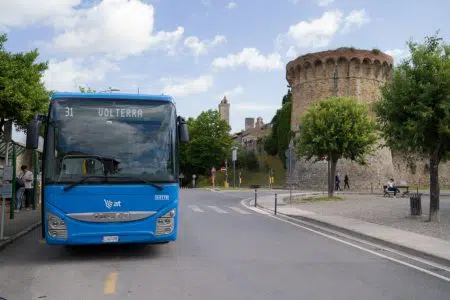 Da martedì 11 giugno al via la linea bus 31 tra San Gimignano e Volterra Autolinee Toscane bus Volterra