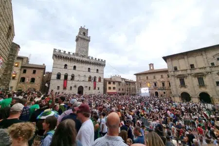 Con ‘Il suono delle botti’ si aprono le celebrazioni per i 50 anni del Bravìo delle Botti di Montepulciano Bravìo delle Botti, Piazza Grande a Montepulciano